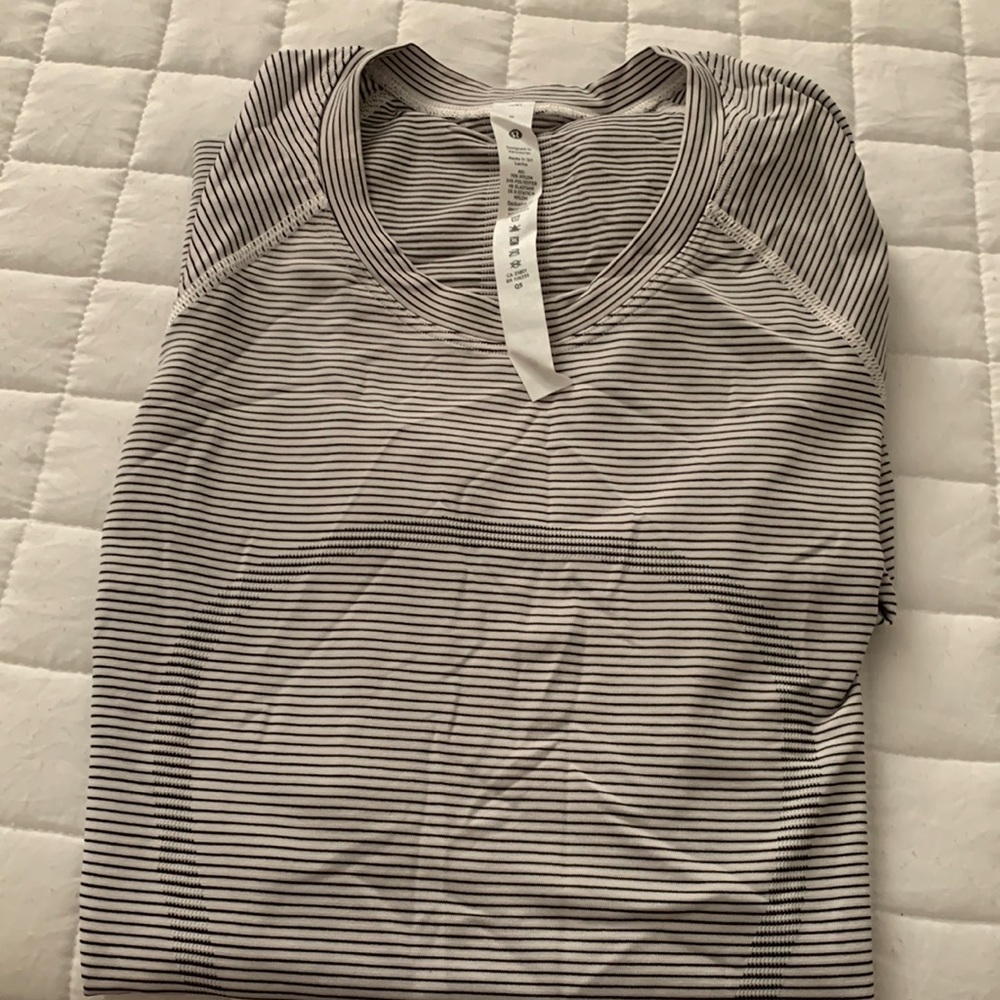 Lululemon swiftly tech LS